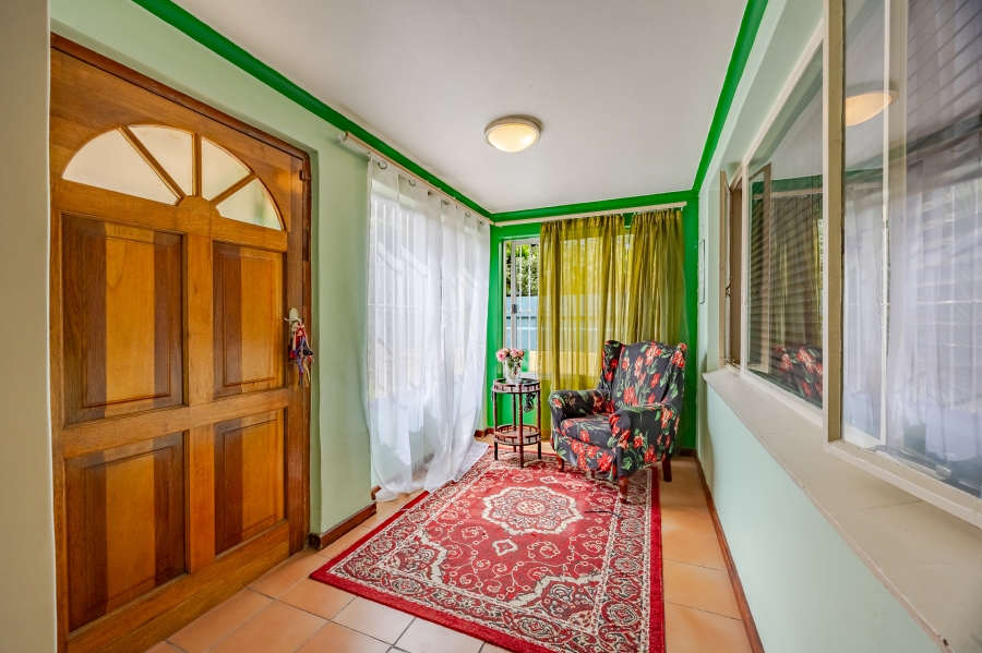 4 Bedroom Property for Sale in Oakdale Western Cape